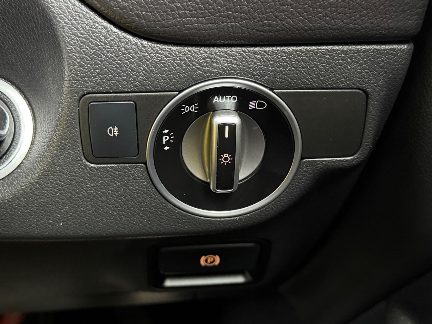 Used Mercedes-Benz CLA 2014 for sale - 78033630: Photo 48