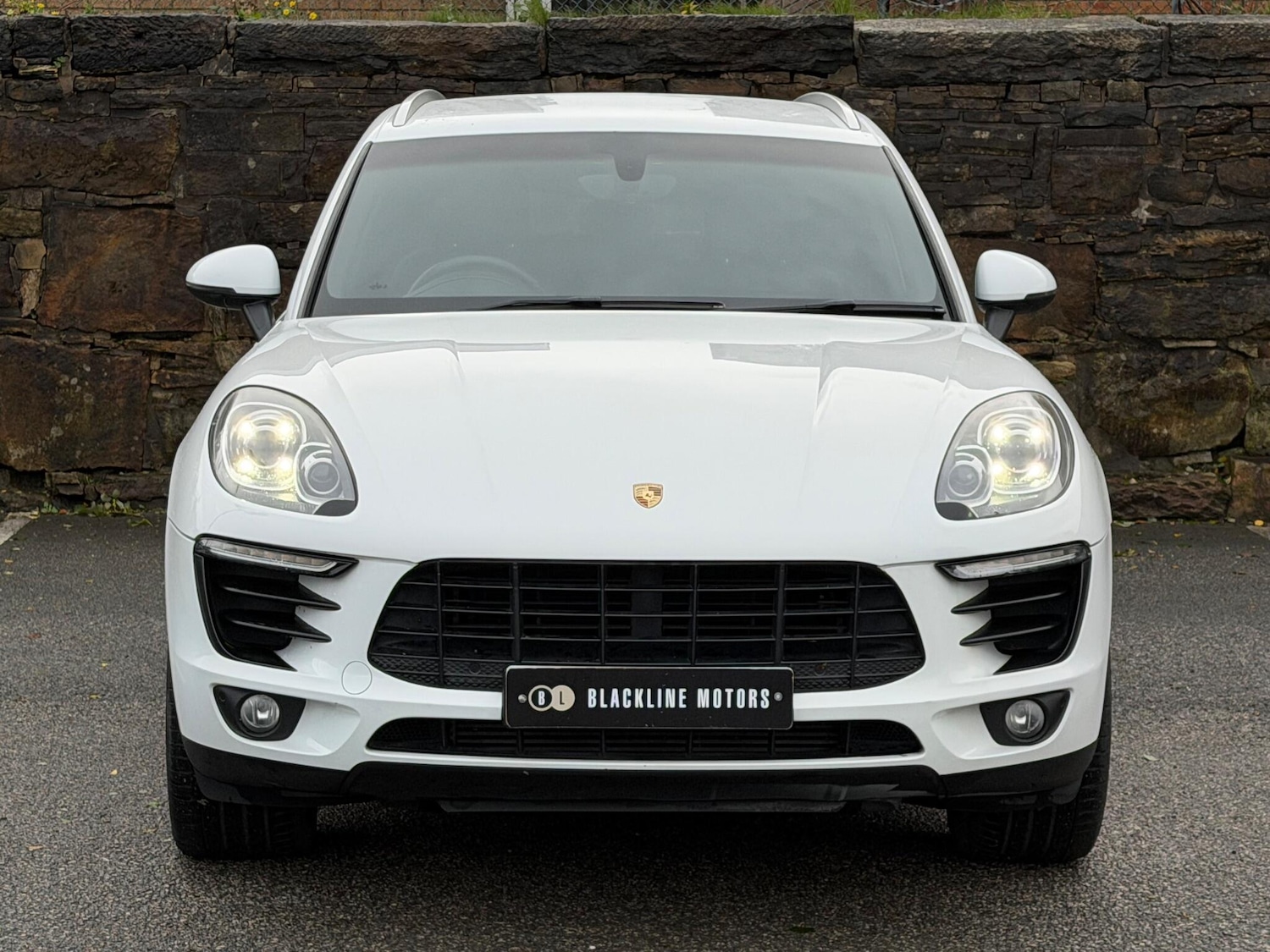 Used Porsche Macan 2014 for sale - 76994057: Photo 2