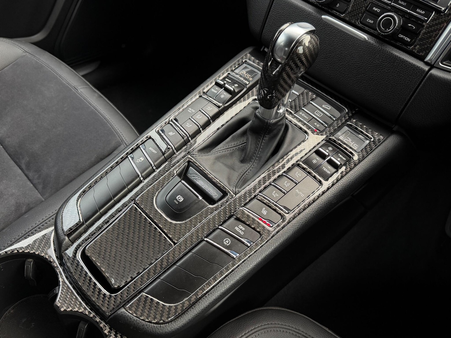 Used Porsche Macan 2014 for sale - 76994057: Photo 37