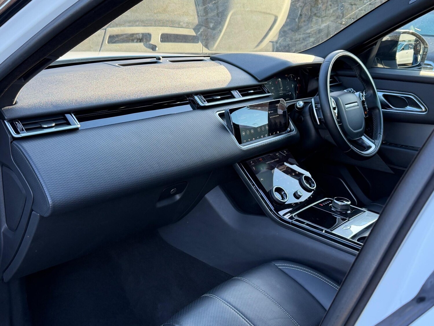 Used Land Rover Range Rover Velar 2018 for sale - 76935774: Photo 13