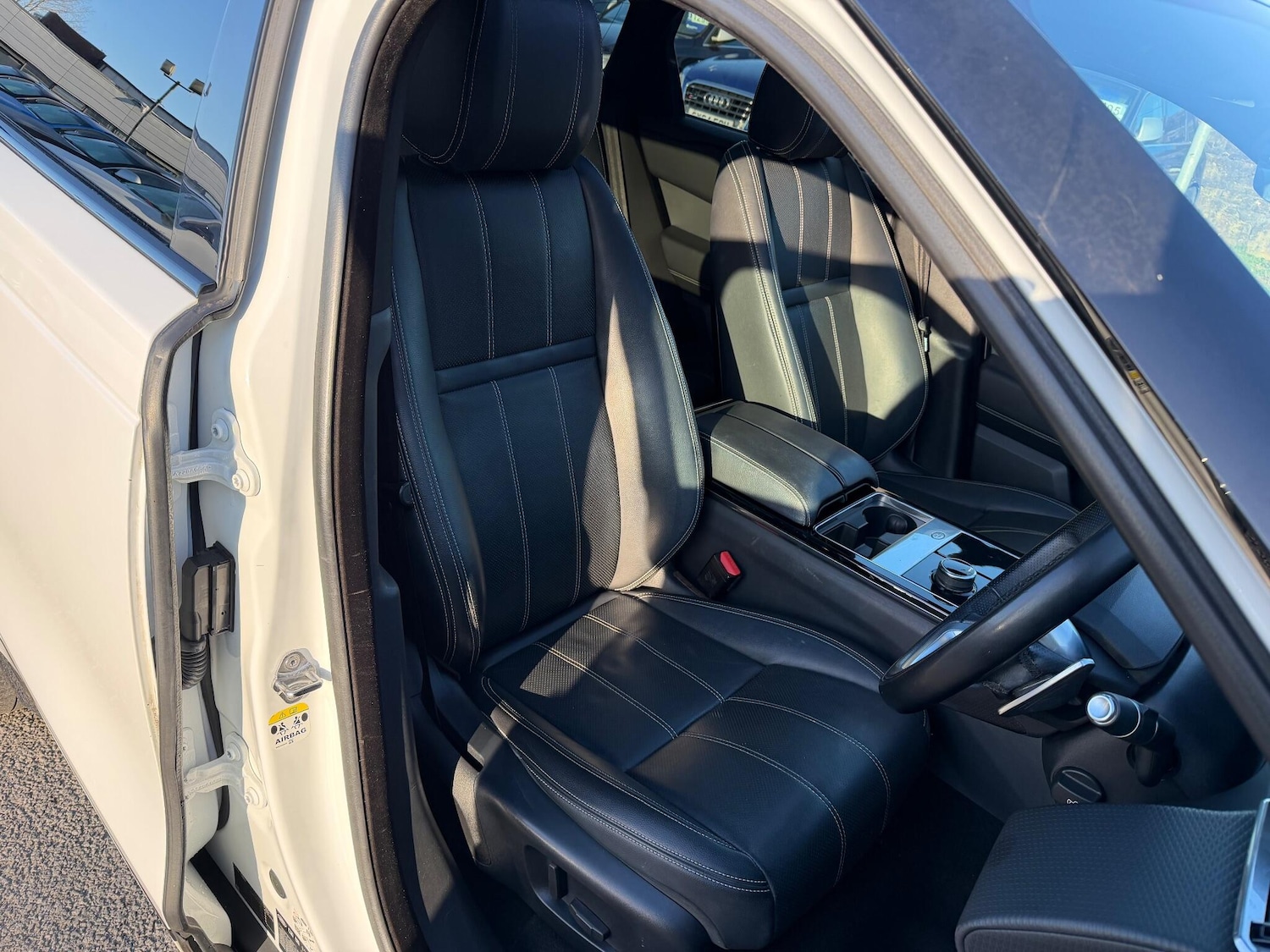 Used Land Rover Range Rover Velar 2018 for sale - 76935774: Photo 16