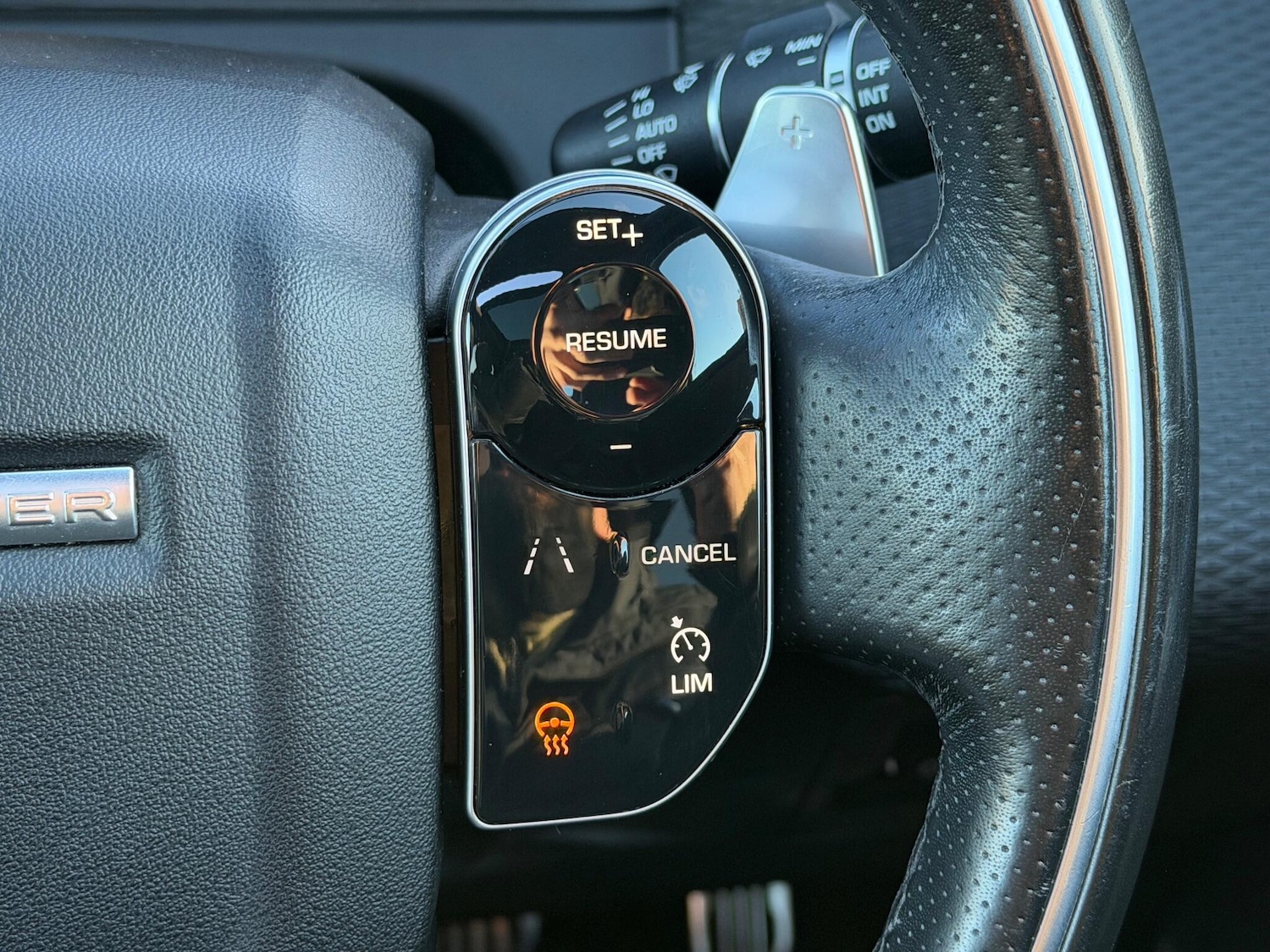 Used Land Rover Range Rover Velar 2018 for sale - 76935774: Photo 25