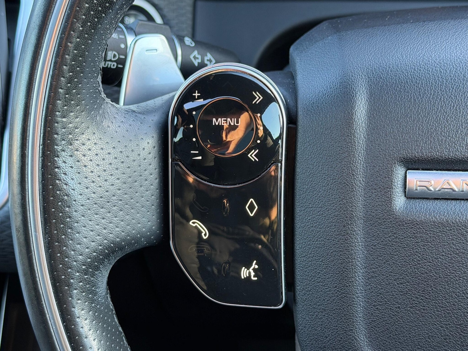 Used Land Rover Range Rover Velar 2018 for sale - 76935774: Photo 26