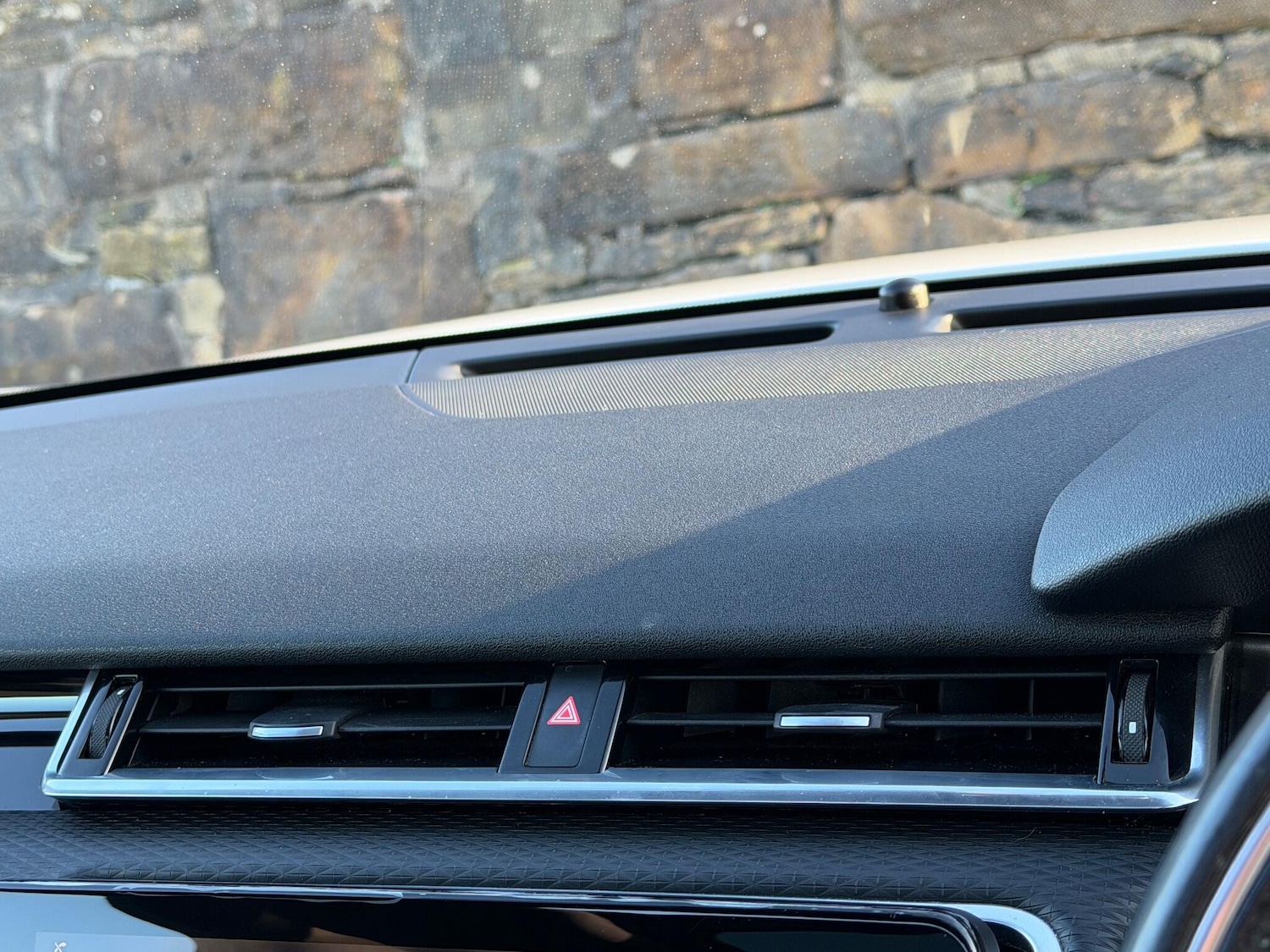 Used Land Rover Range Rover Velar 2018 for sale - 76935774: Photo 27