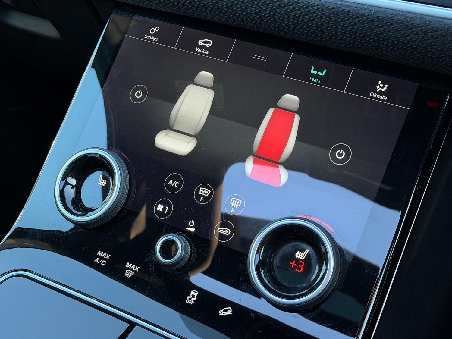 Used Land Rover Range Rover Velar 2018 for sale - 76935774: Photo 36