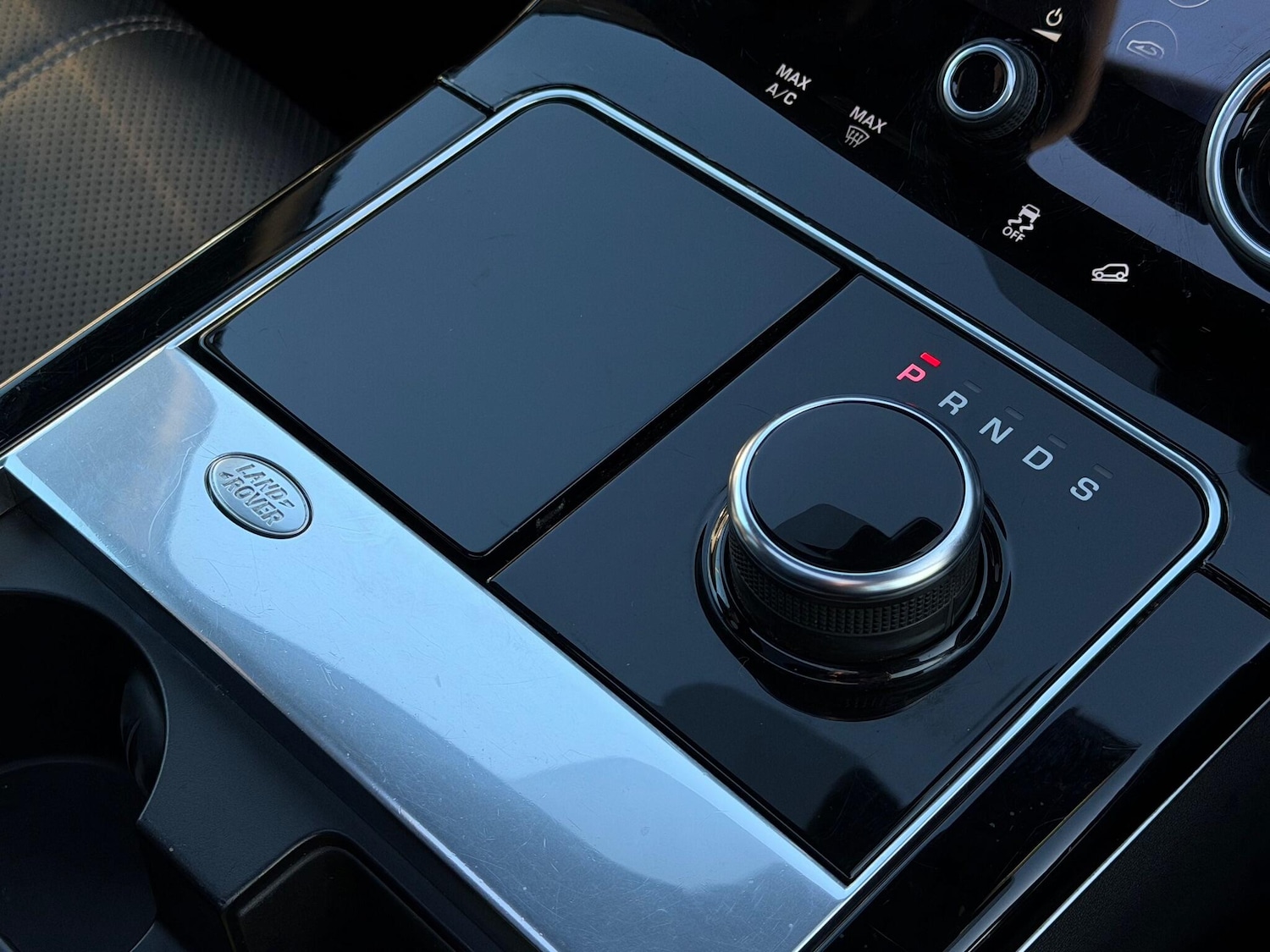 Used Land Rover Range Rover Velar 2018 for sale - 76935774: Photo 37