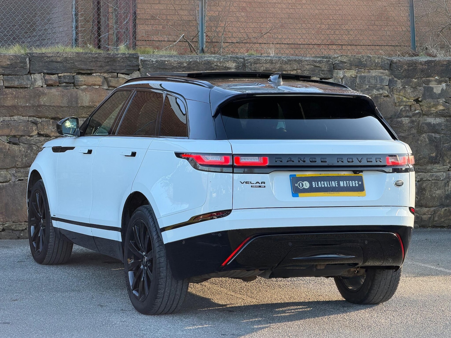 Used Land Rover Range Rover Velar 2018 for sale - 76935774: Photo 5