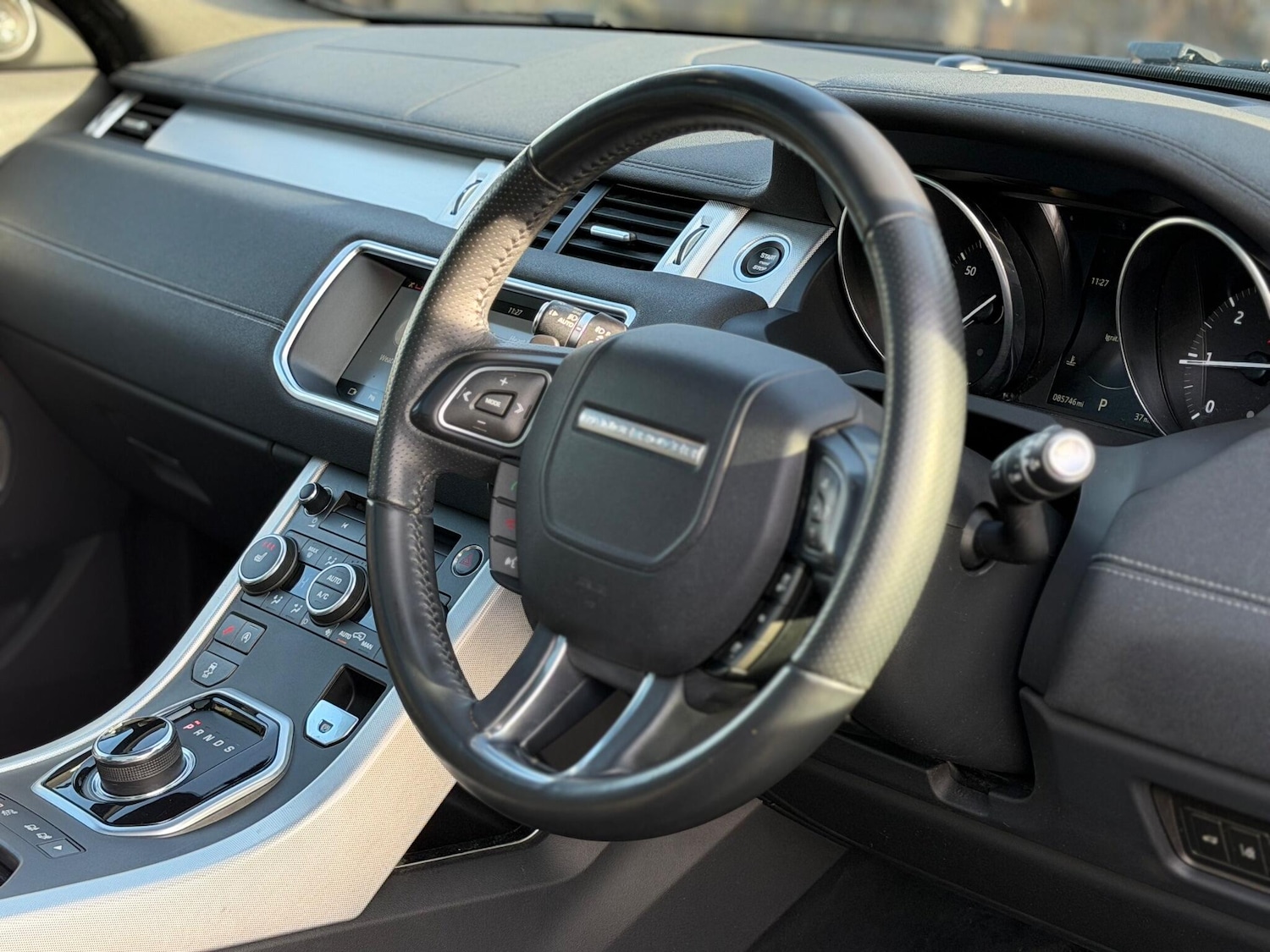 Used Land Rover Range Rover Evoque 2018 for sale - 76832518: Photo 13