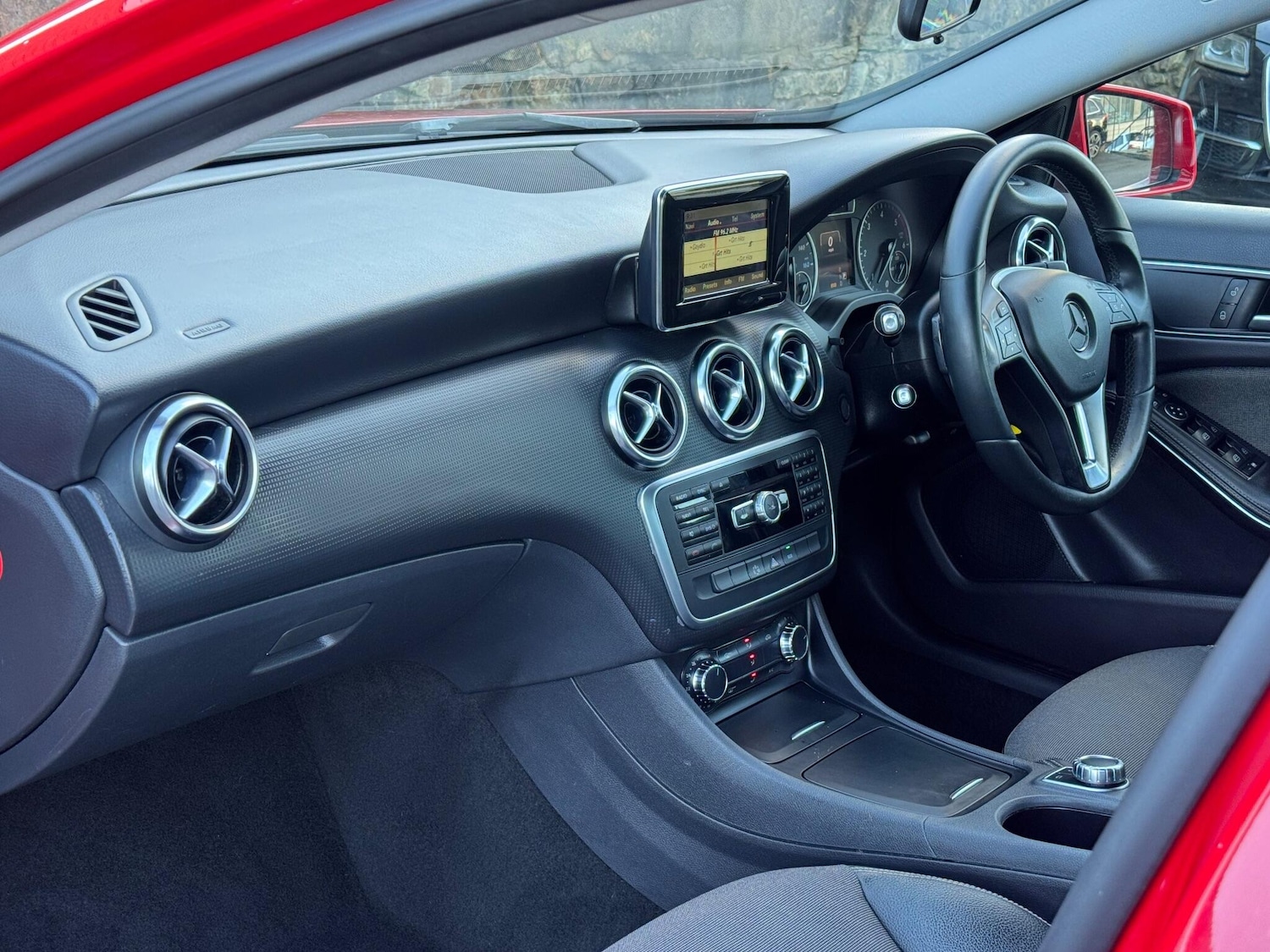 Used Mercedes-Benz A-Class 2014 for sale - 76337883: Photo 13
