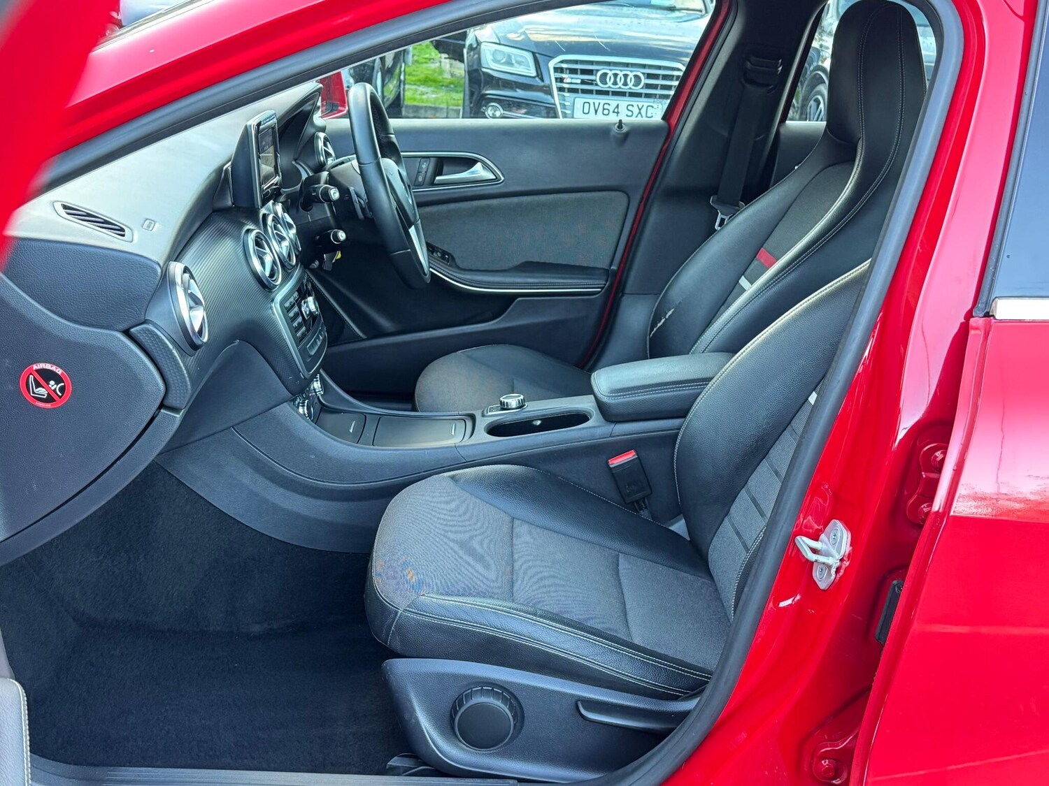 Used Mercedes-Benz A-Class 2014 for sale - 76337883: Photo 15