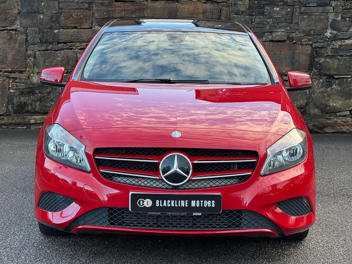 Used Mercedes-Benz A-Class 2014 for sale - 76337883: Photo 2