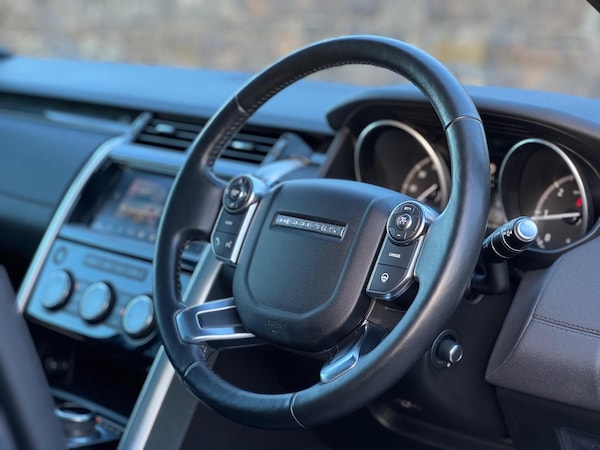 Used Land Rover Discovery 2017 for sale - 76167101: Photo 13