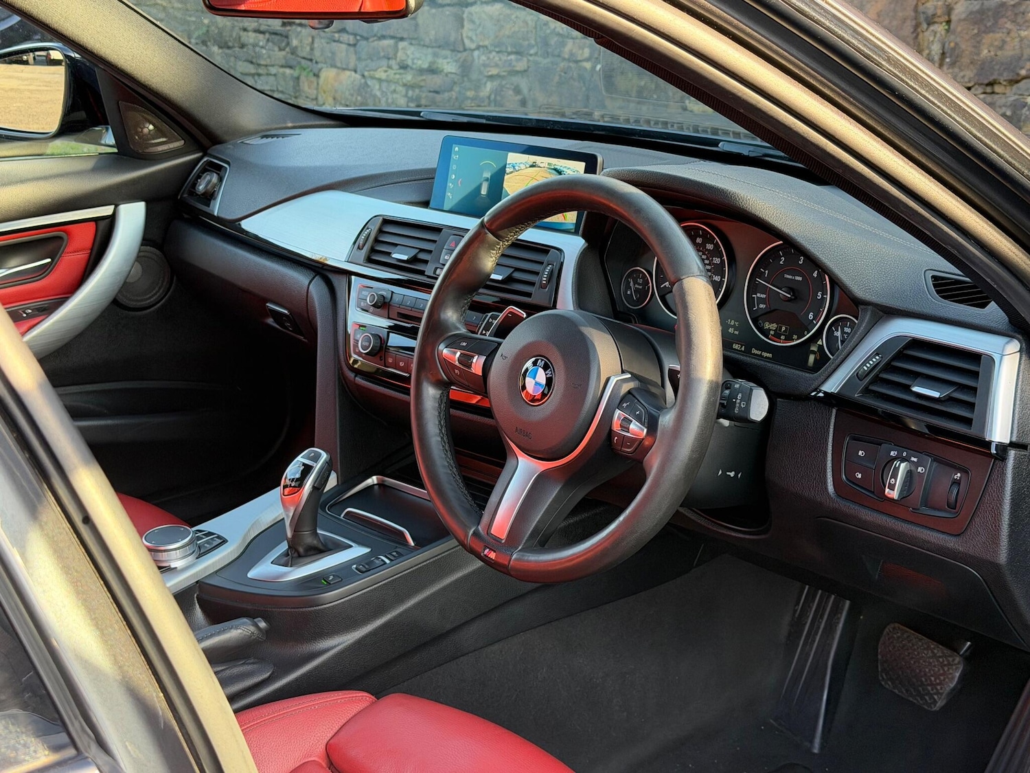 Used BMW 3 Series 2017 for sale - 76613179: Photo 11