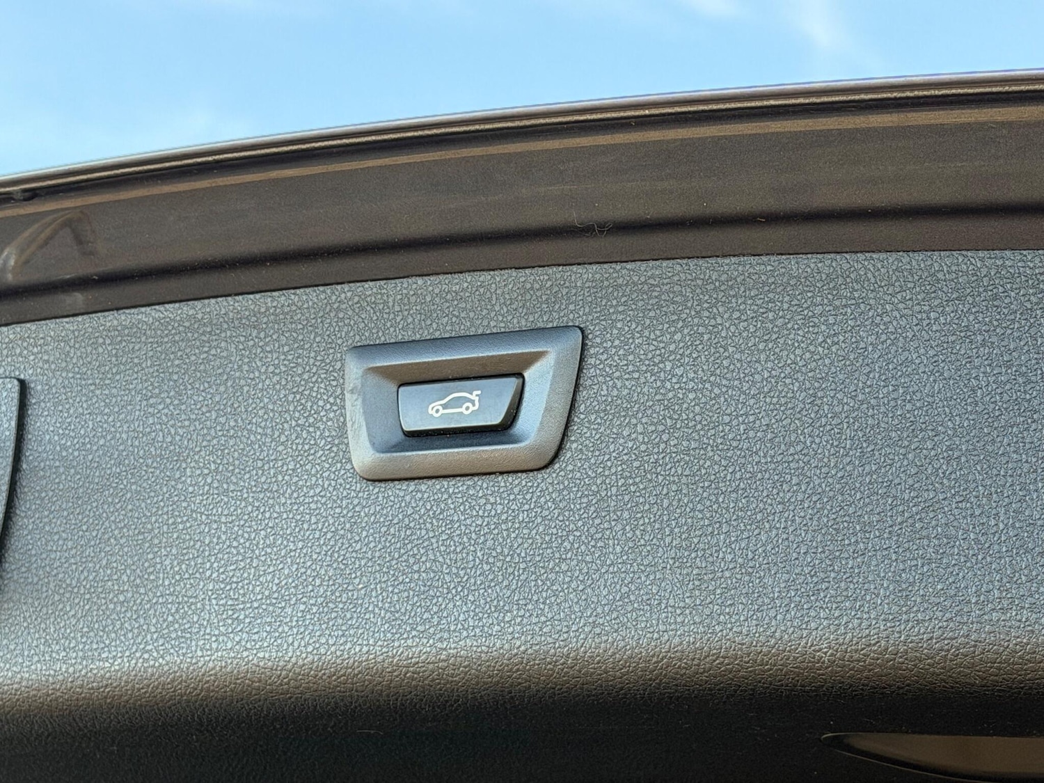 Used BMW 3 Series 2017 for sale - 76613179: Photo 47