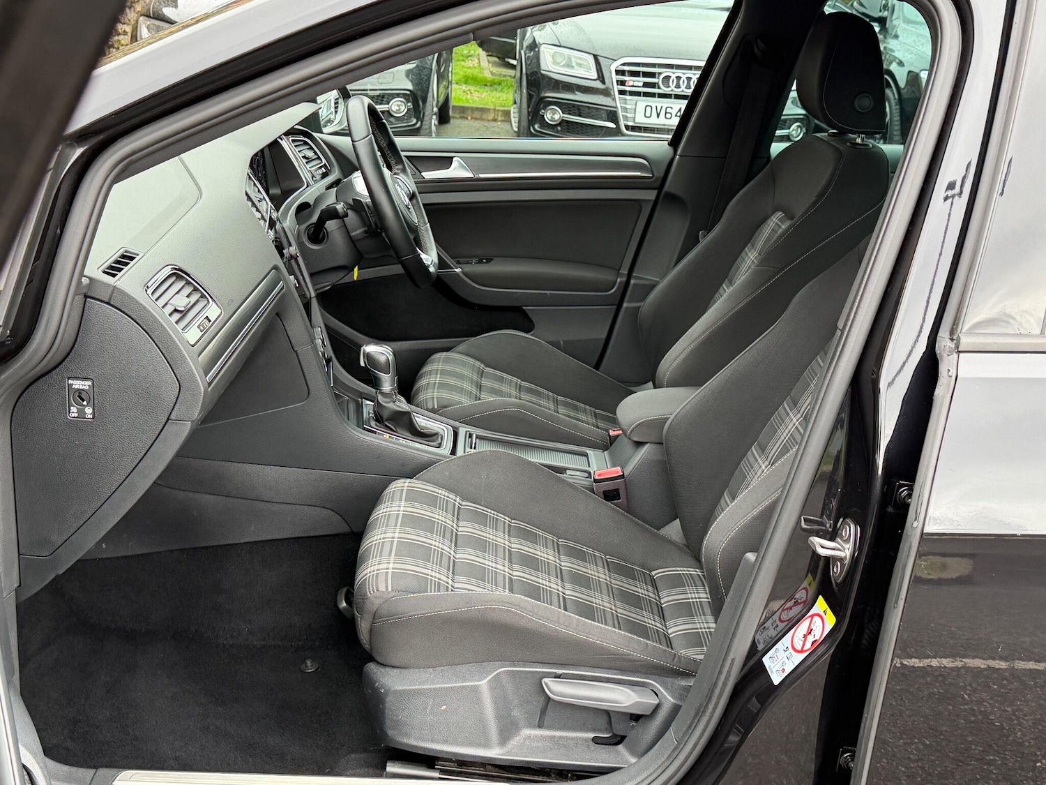 Used Volkswagen Golf 2018 for sale - 76377185: Photo 15