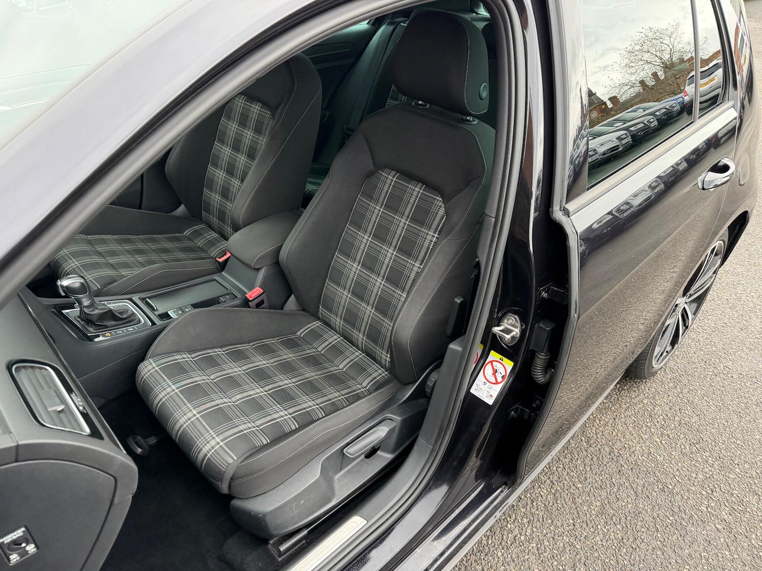 Used Volkswagen Golf 2018 for sale - 76377185: Photo 17