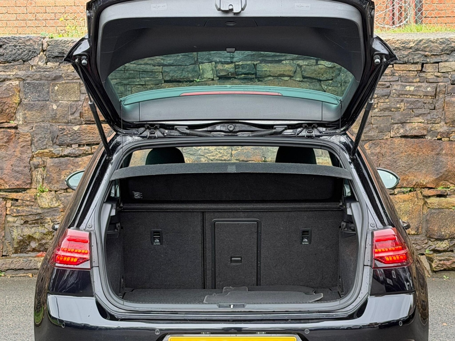 Used Volkswagen Golf 2018 for sale - 76377185: Photo 20