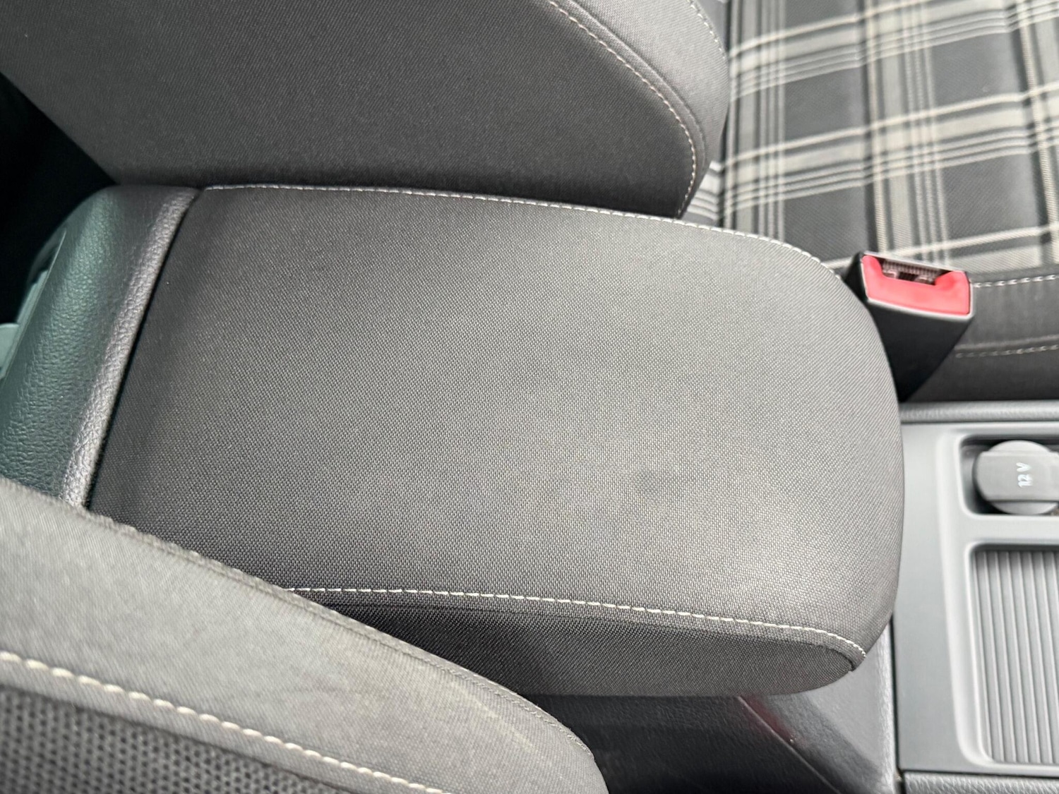 Used Volkswagen Golf 2018 for sale - 76377185: Photo 43