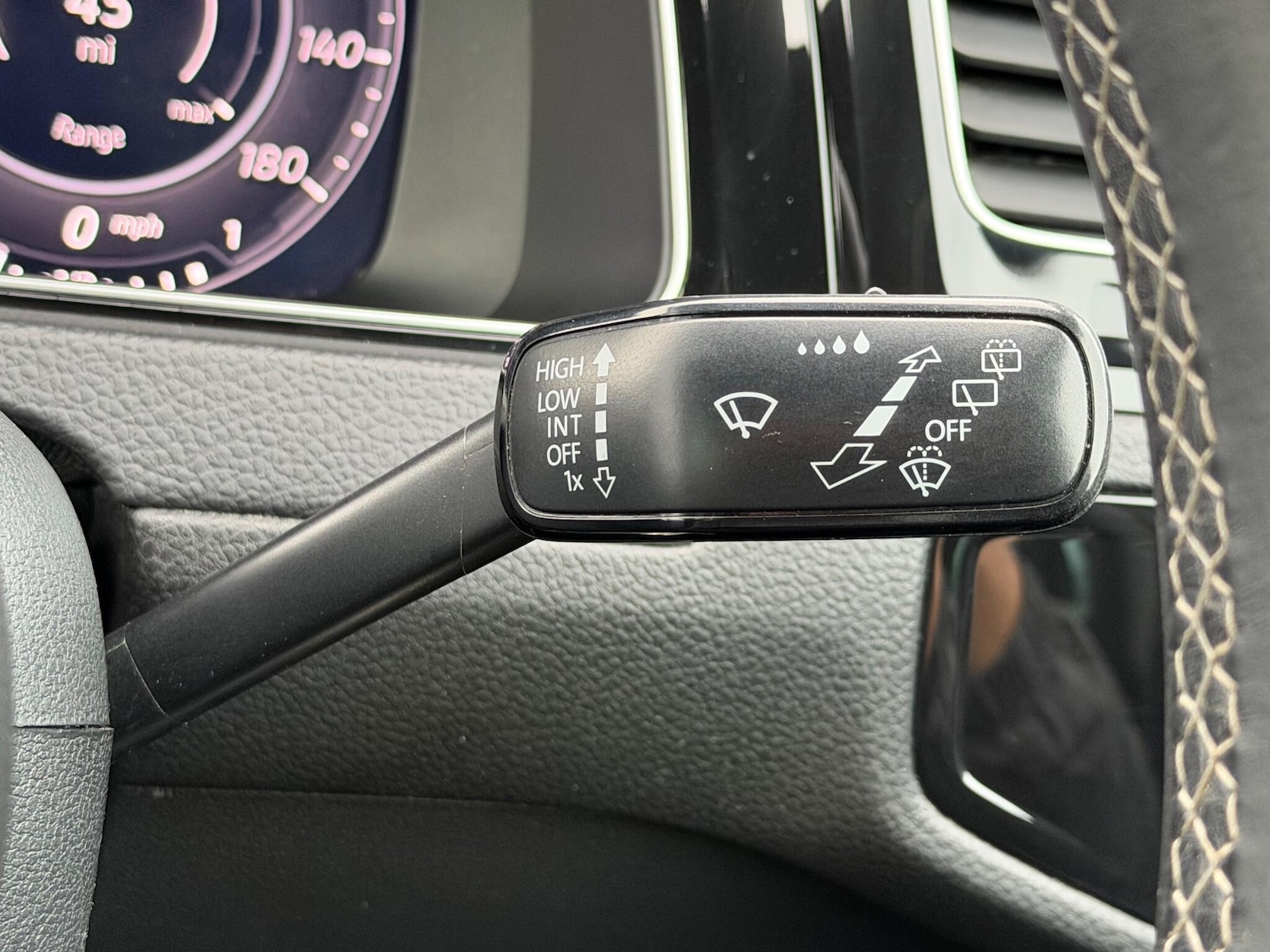 Used Volkswagen Golf 2018 for sale - 76377185: Photo 51