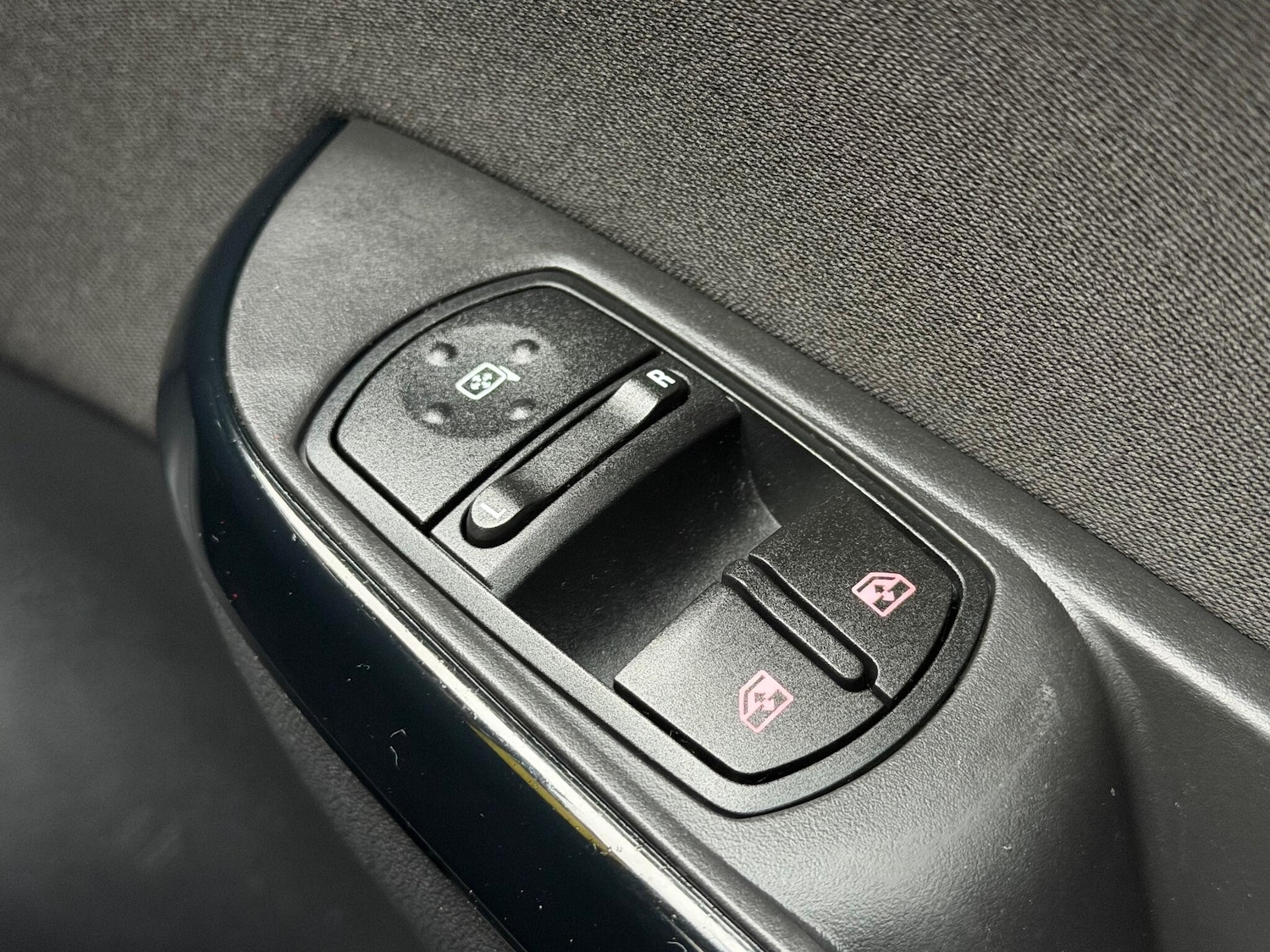 Used Vauxhall Corsa 2018 for sale - 76990069: Photo 40