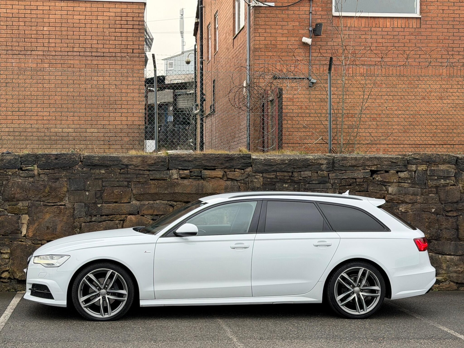 Used Audi A6 Avant 2017 for sale - 77468879: Photo 4