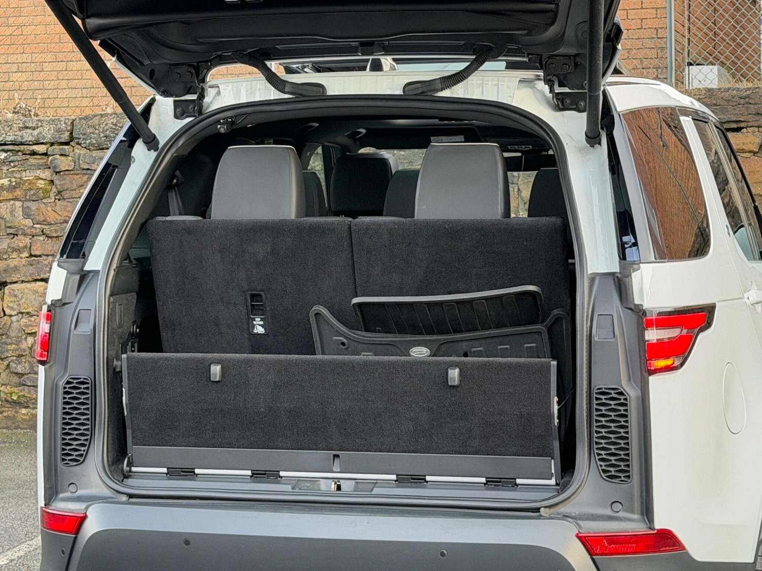 Used Land Rover Discovery 2020 for sale - 77305506: Photo 23