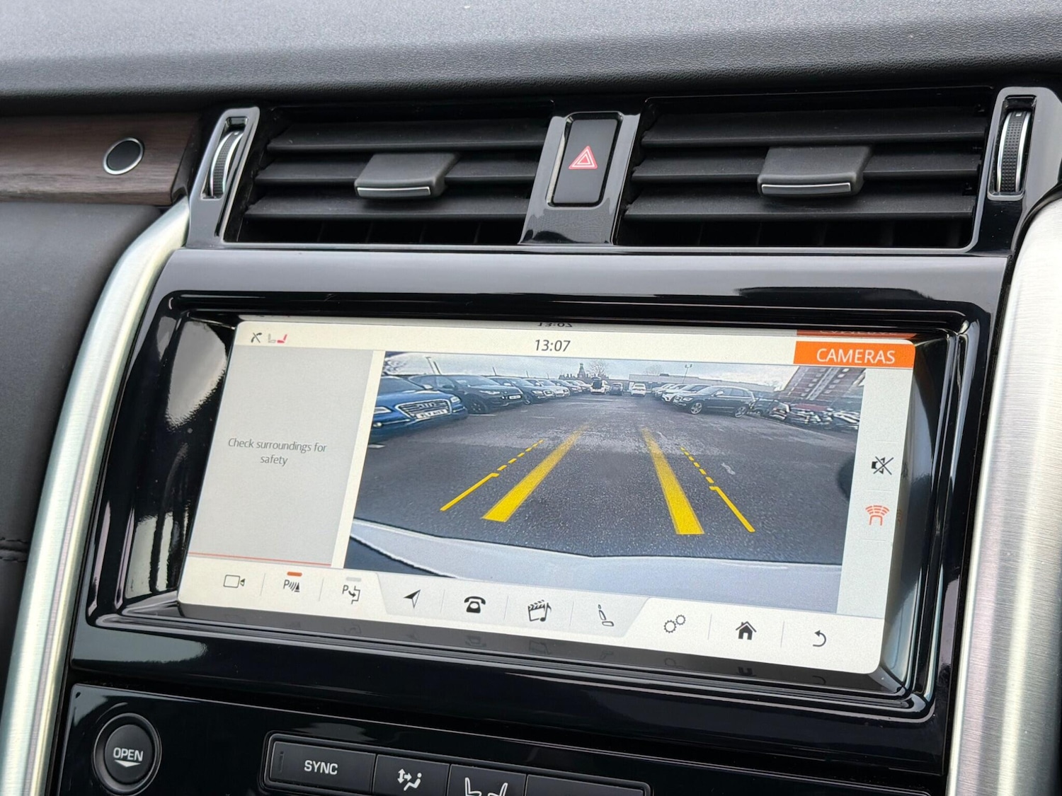 Used Land Rover Discovery 2020 for sale - 77305506: Photo 40