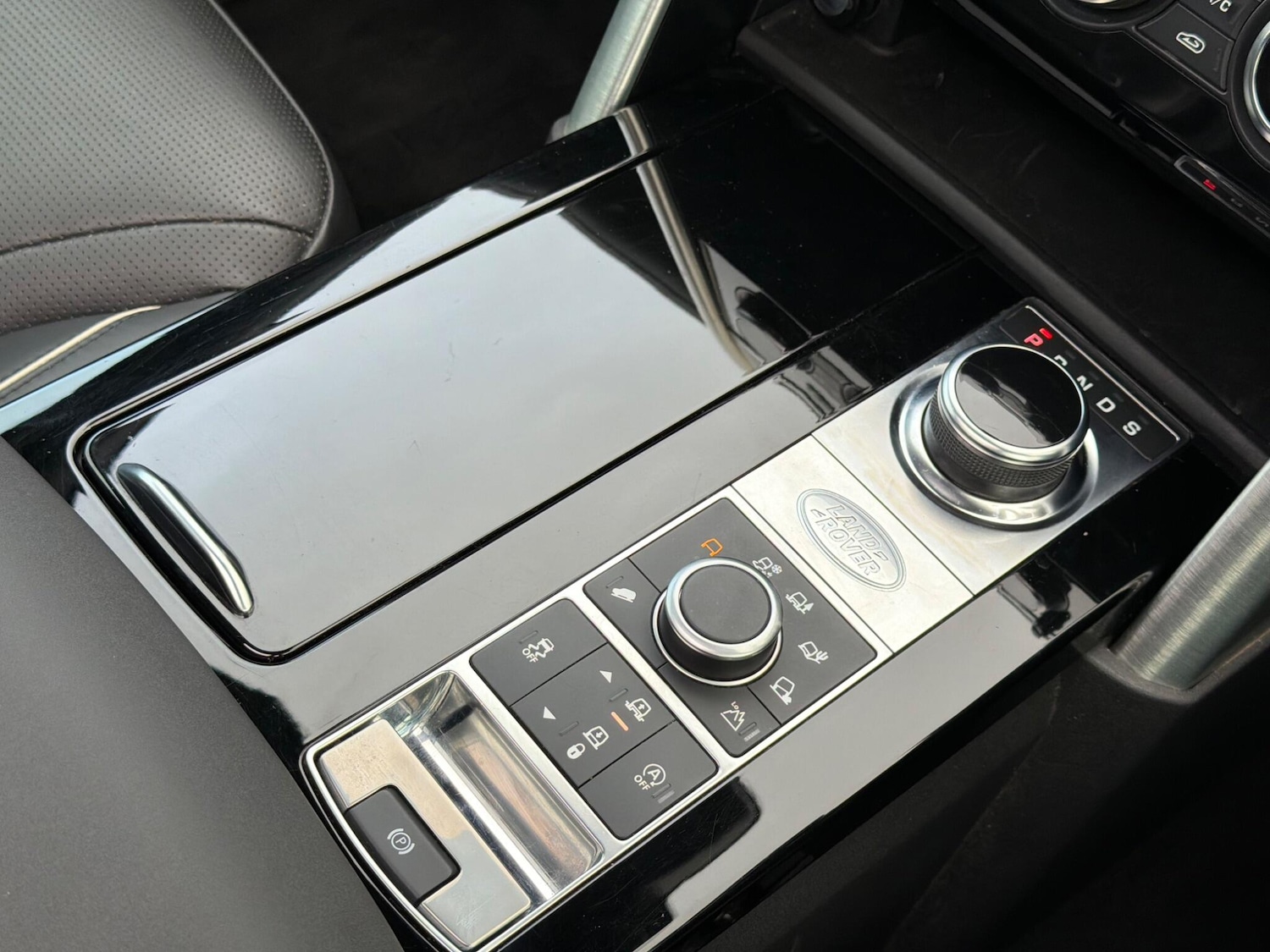 Used Land Rover Discovery 2020 for sale - 77305506: Photo 43