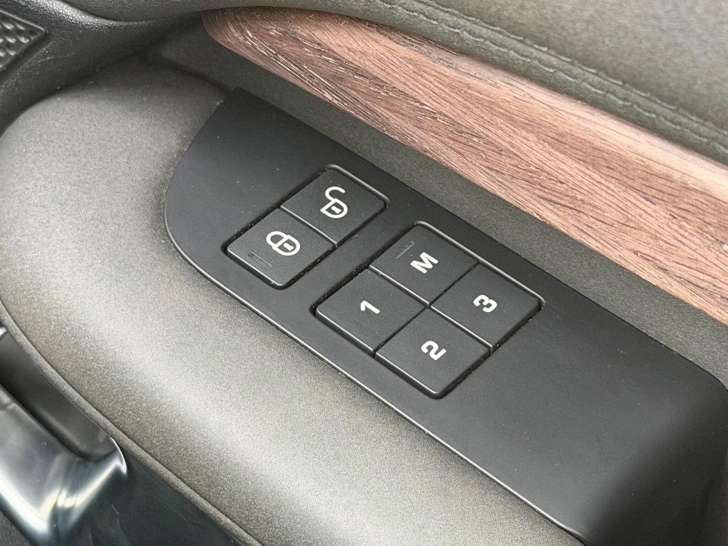 Used Land Rover Discovery 2020 for sale - 77305506: Photo 55