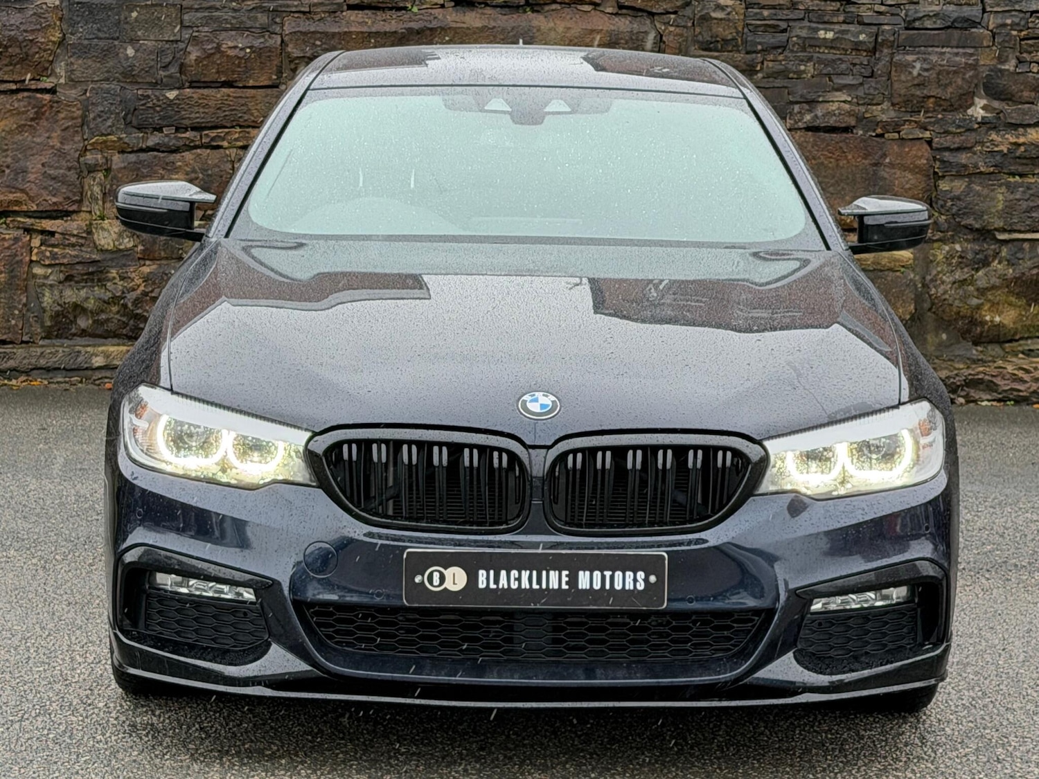 Used BMW 5 Series 2017 for sale - 76735463: Photo 2