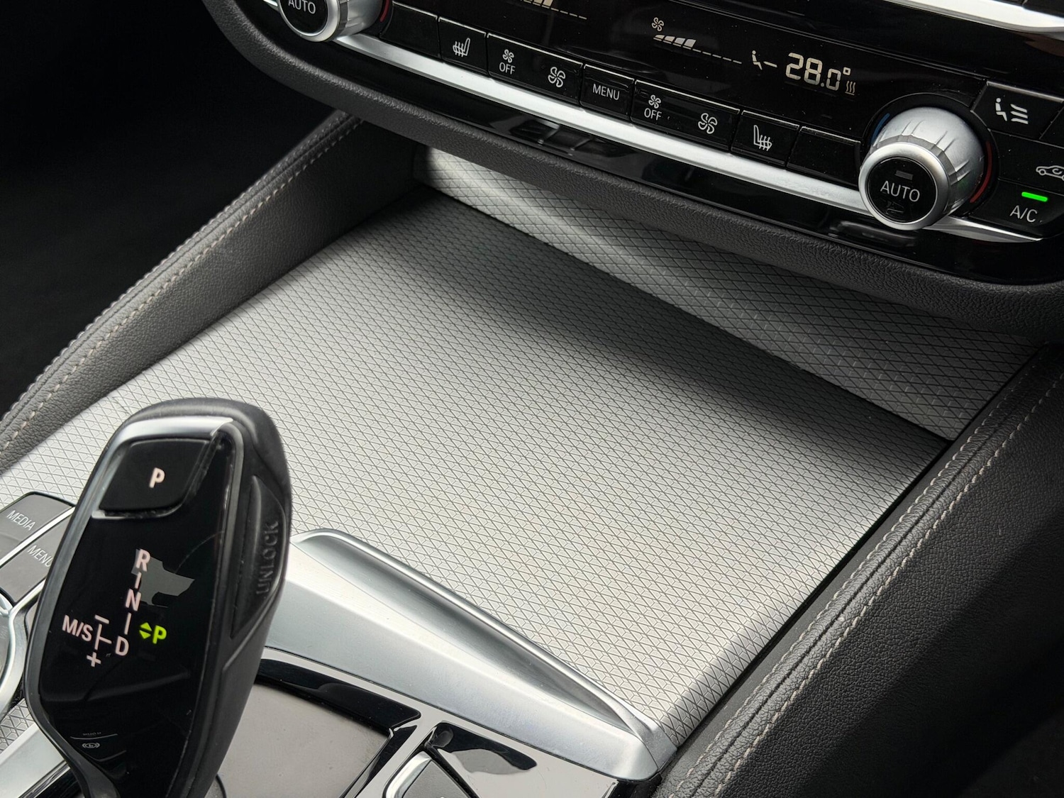 Used BMW 5 Series 2017 for sale - 76735463: Photo 40