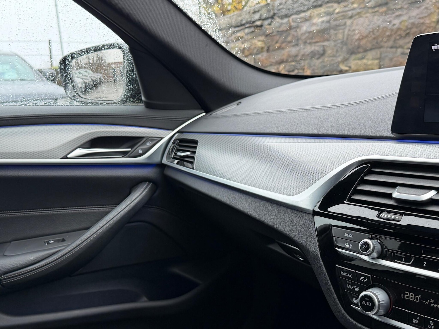 Used BMW 5 Series 2017 for sale - 76735463: Photo 54