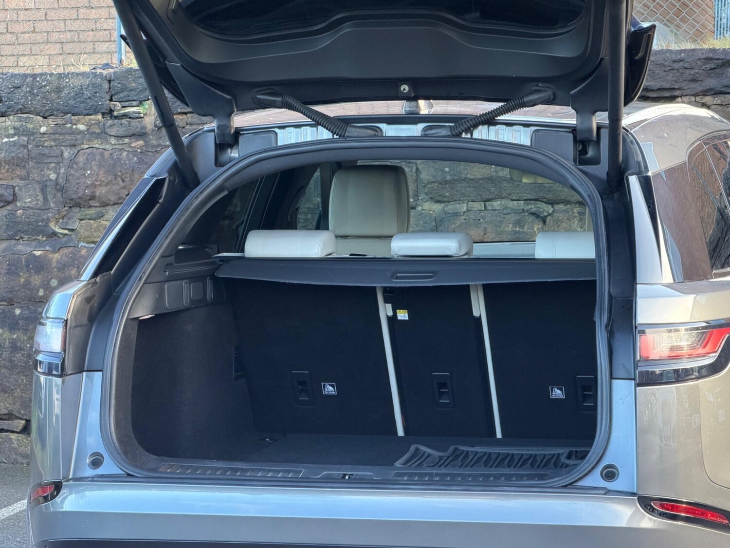 Used Land Rover Range Rover Velar 2018 for sale - 77130999: Photo 19