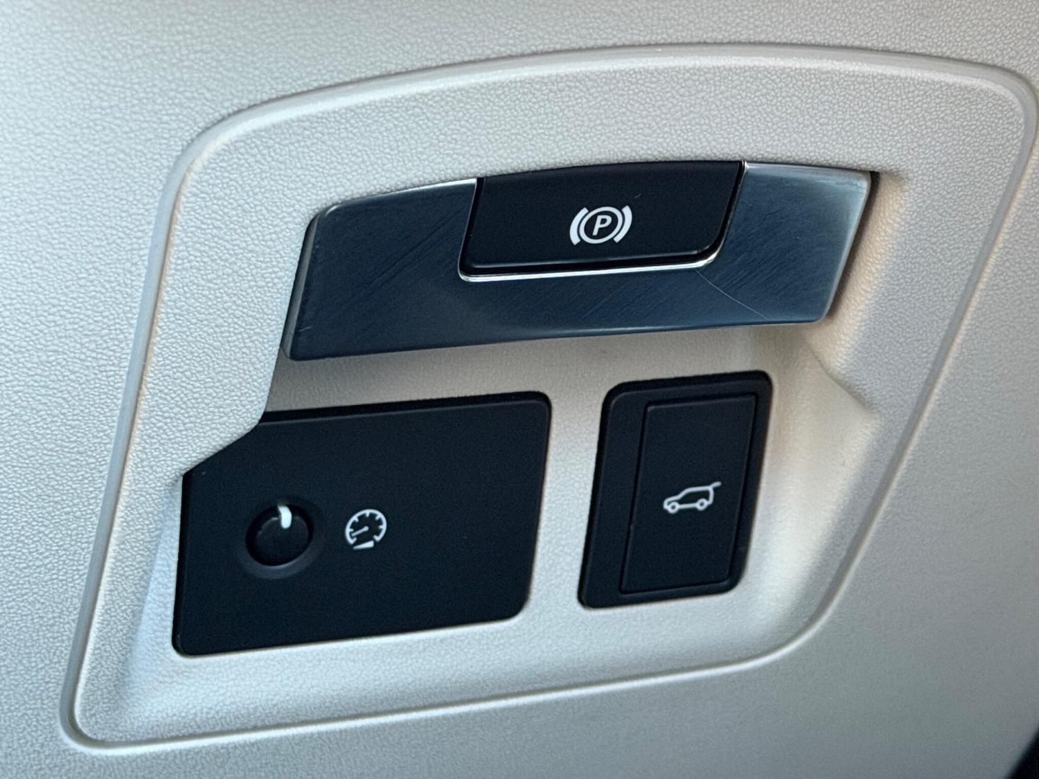 Used Land Rover Range Rover Velar 2018 for sale - 77130999: Photo 46