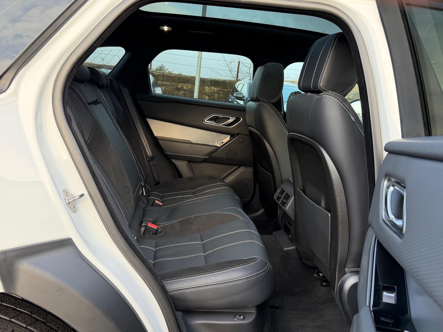 Used Land Rover Range Rover Velar 2019 for sale - 76993102: Photo 21