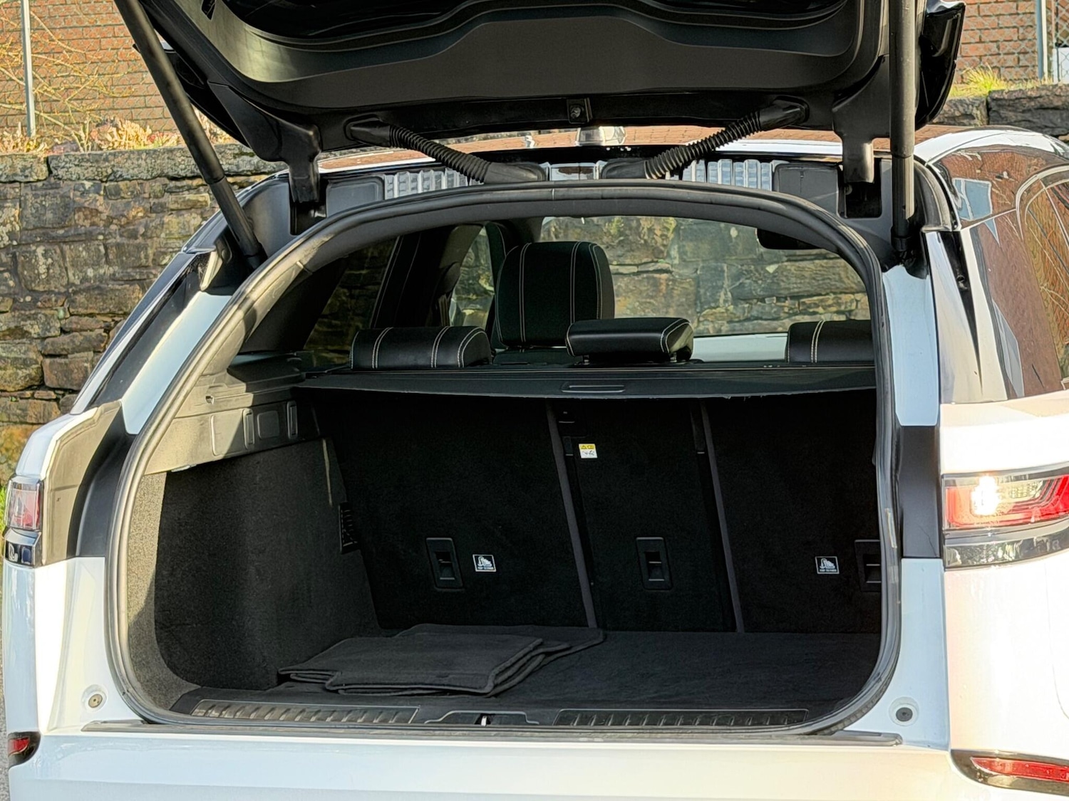 Used Land Rover Range Rover Velar 2019 for sale - 76993102: Photo 22