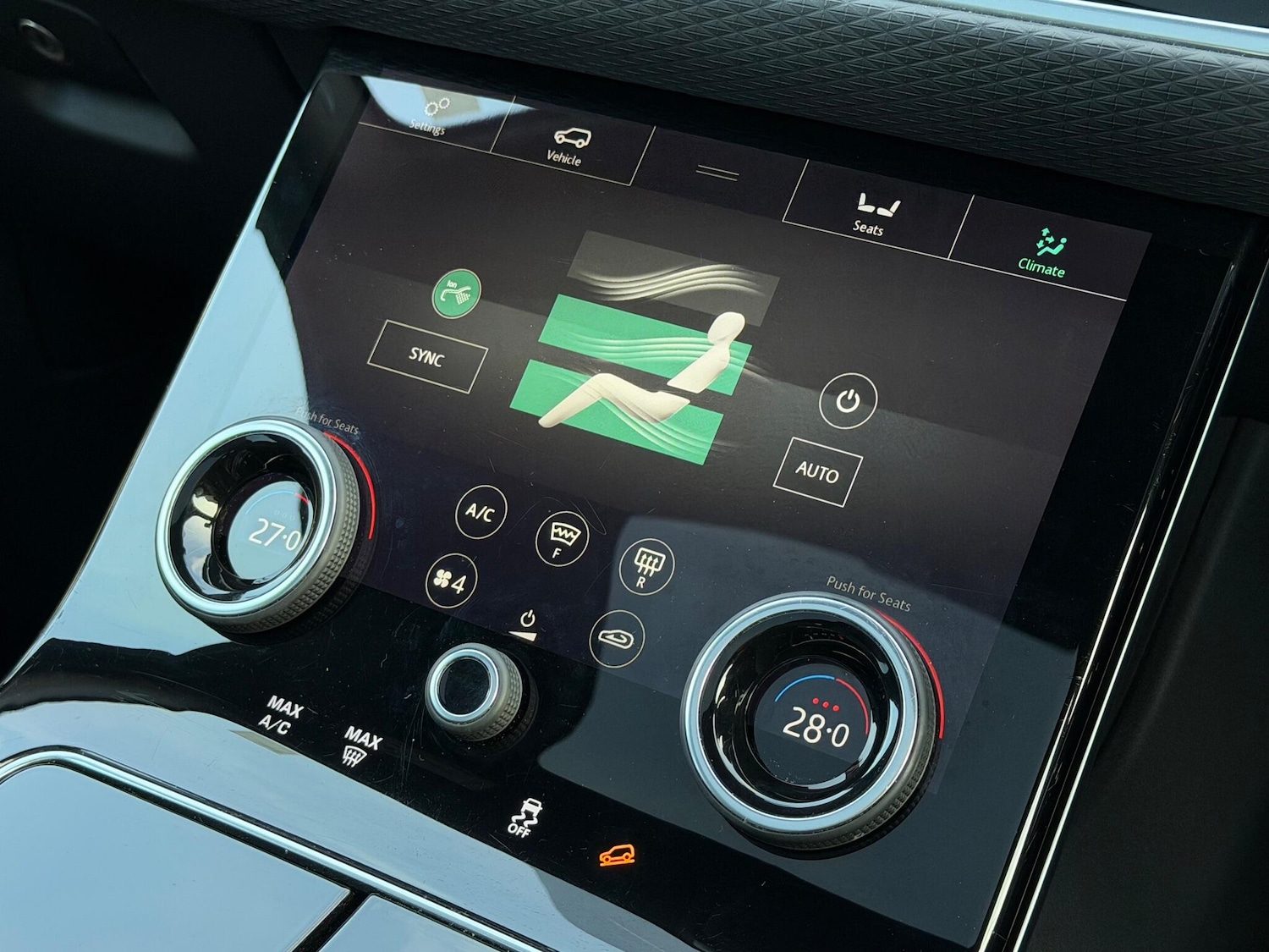 Used Land Rover Range Rover Velar 2019 for sale - 76993102: Photo 41