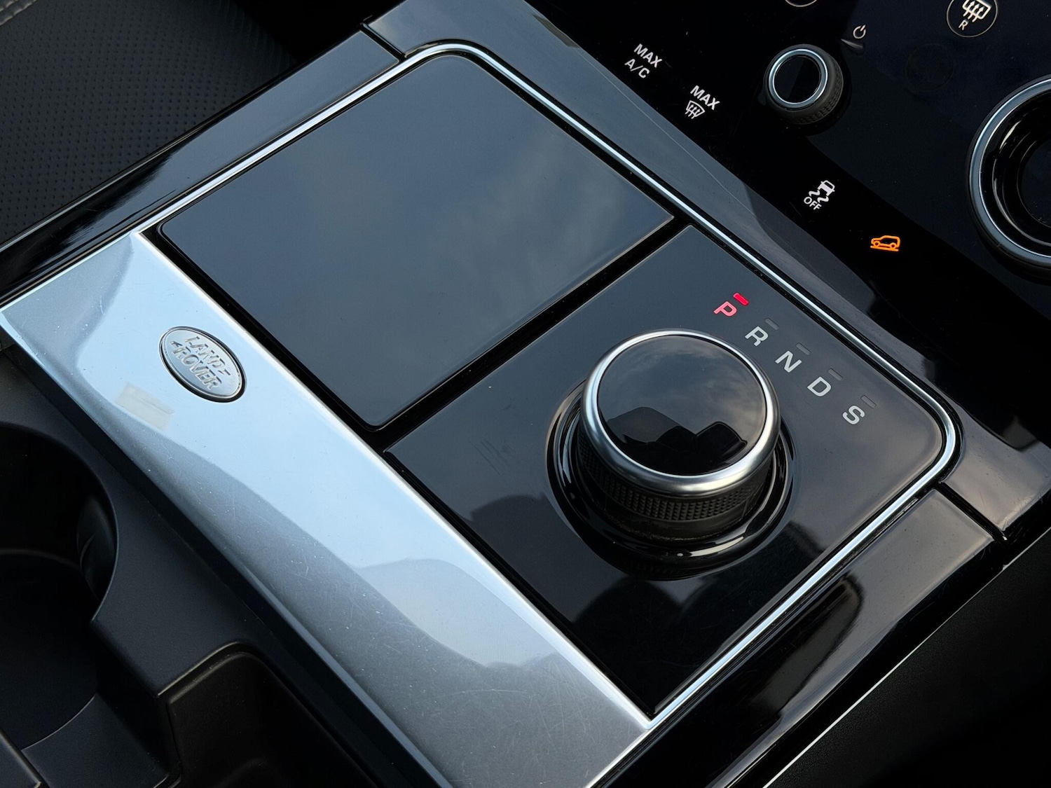 Used Land Rover Range Rover Velar 2019 for sale - 76993102: Photo 42