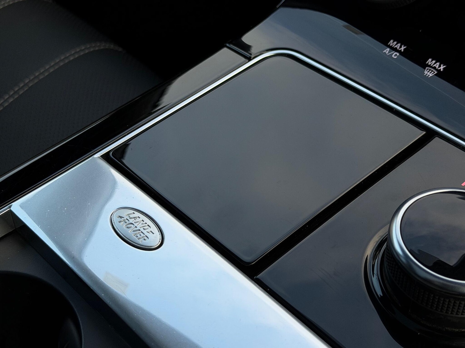 Used Land Rover Range Rover Velar 2019 for sale - 76993102: Photo 43