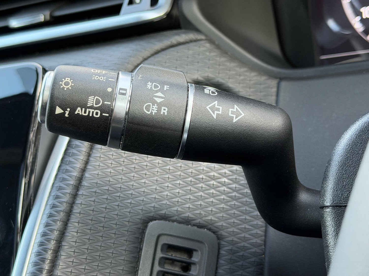 Used Land Rover Range Rover Velar 2019 for sale - 76993102: Photo 57