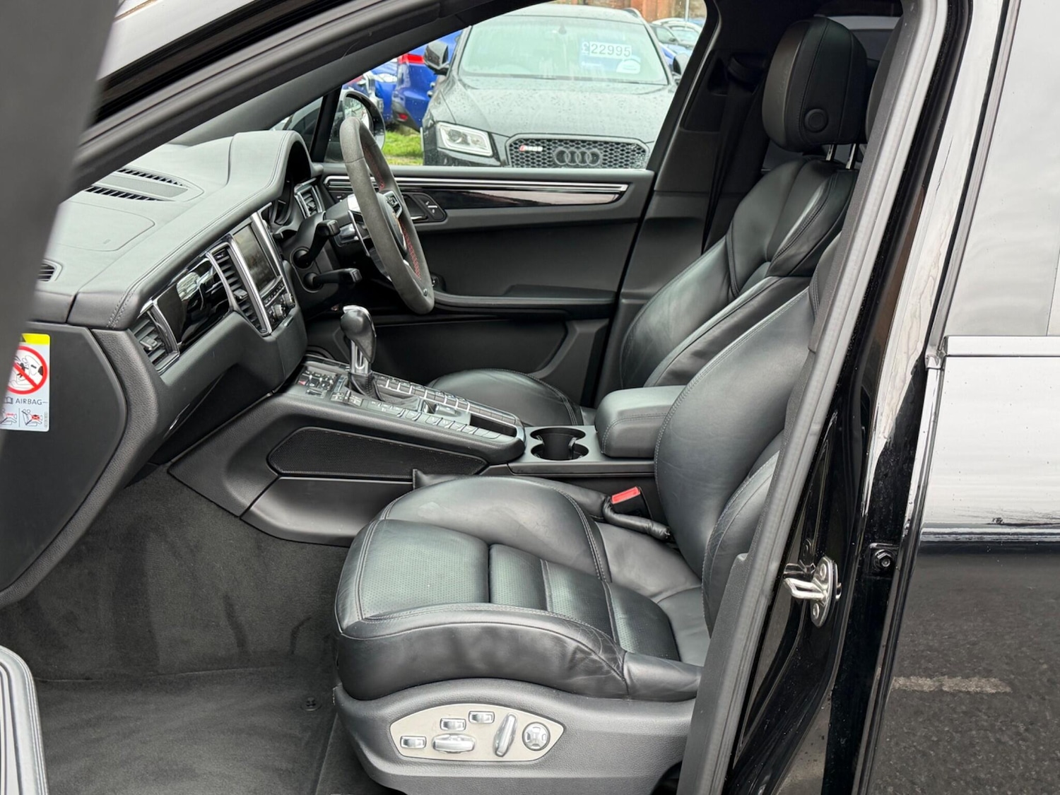 Used Porsche Macan 2015 for sale - 77162992: Photo 18