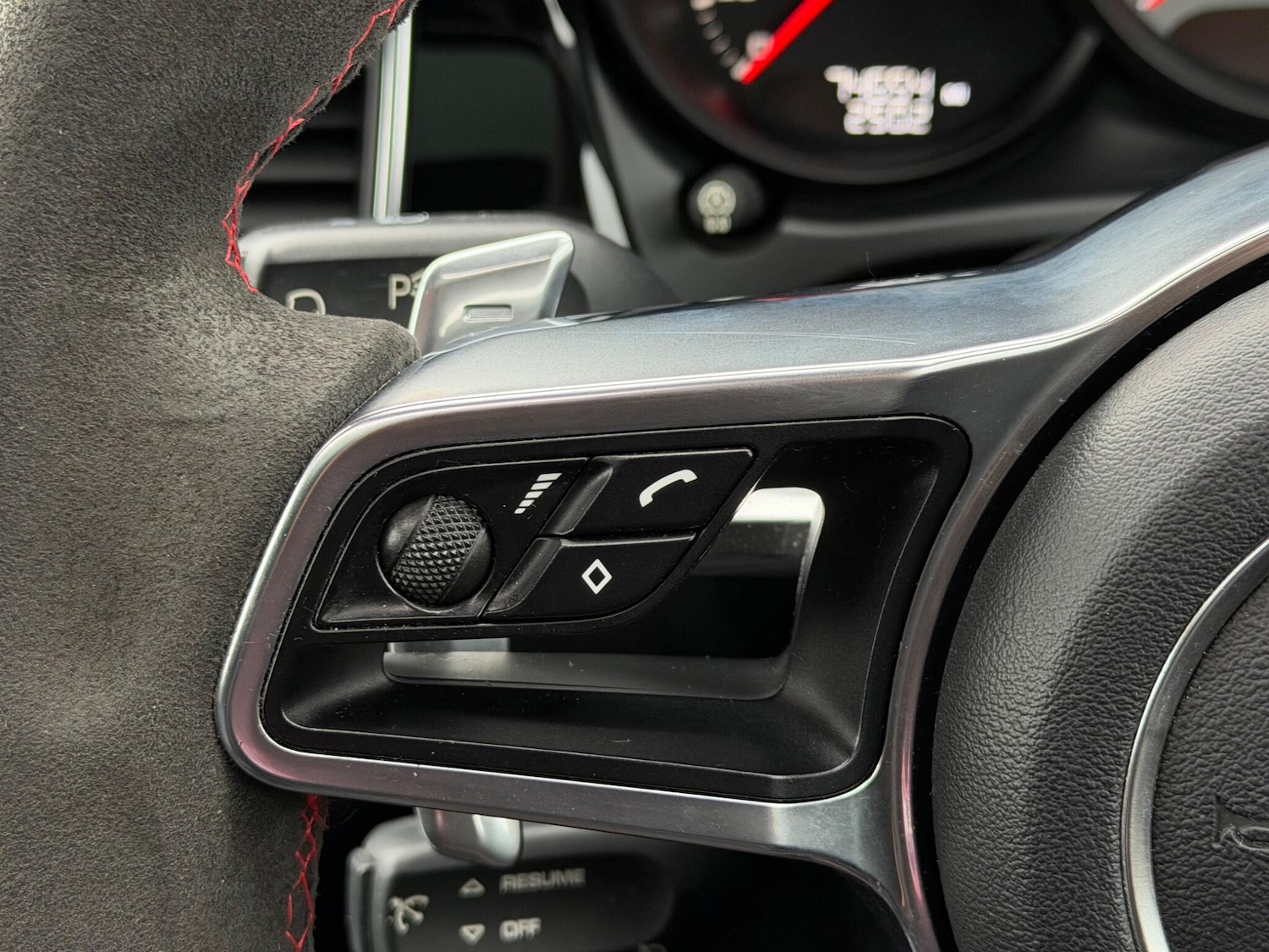 Used Porsche Macan 2015 for sale - 77162992: Photo 31