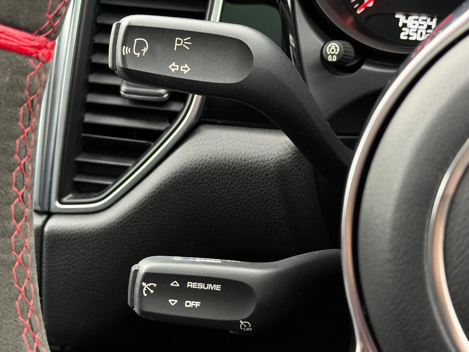 Used Porsche Macan 2015 for sale - 77162992: Photo 56