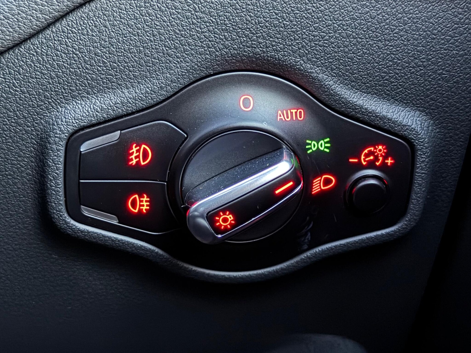 Used Audi SQ5 2015 for sale - 76522329: Photo 33