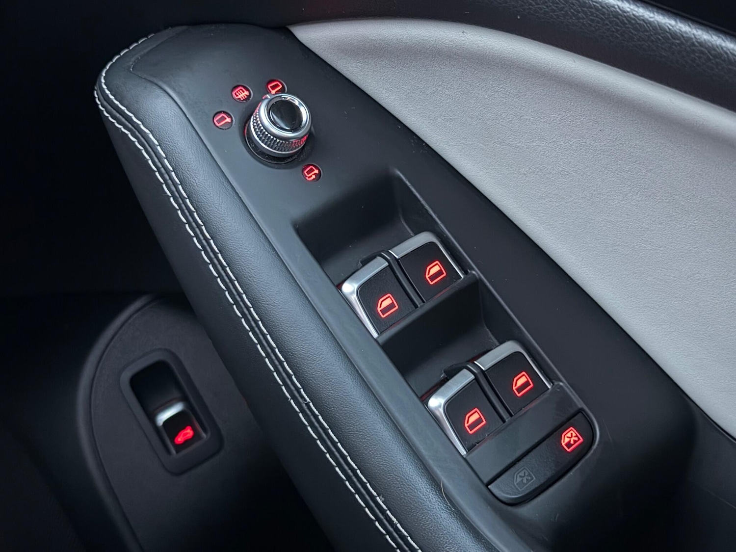 Used Audi SQ5 2015 for sale - 76522329: Photo 35