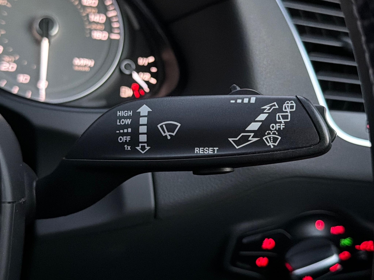 Used Audi SQ5 2015 for sale - 76522329: Photo 38