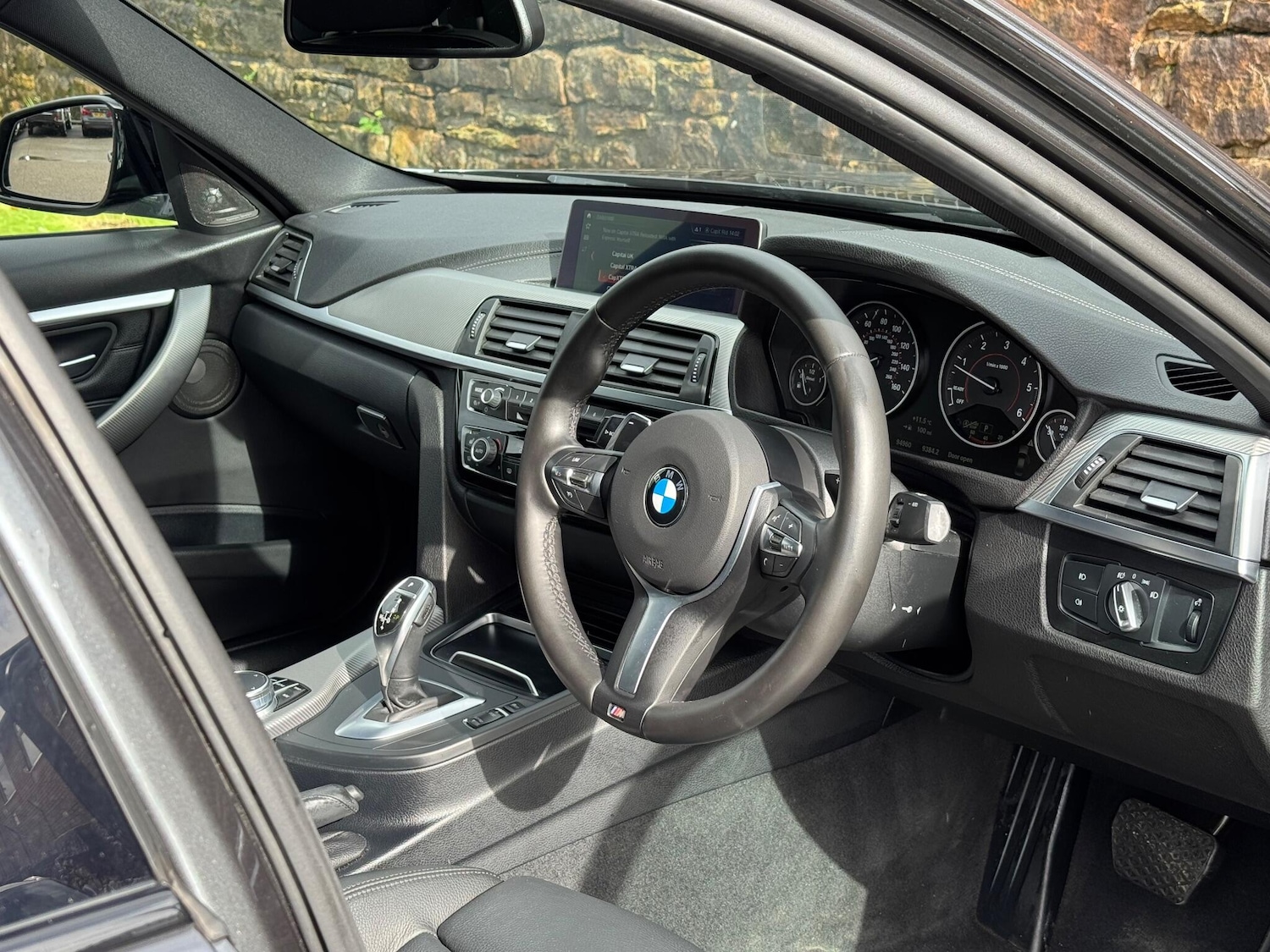 Used BMW 3 Series 2017 for sale - 76161108: Photo 12