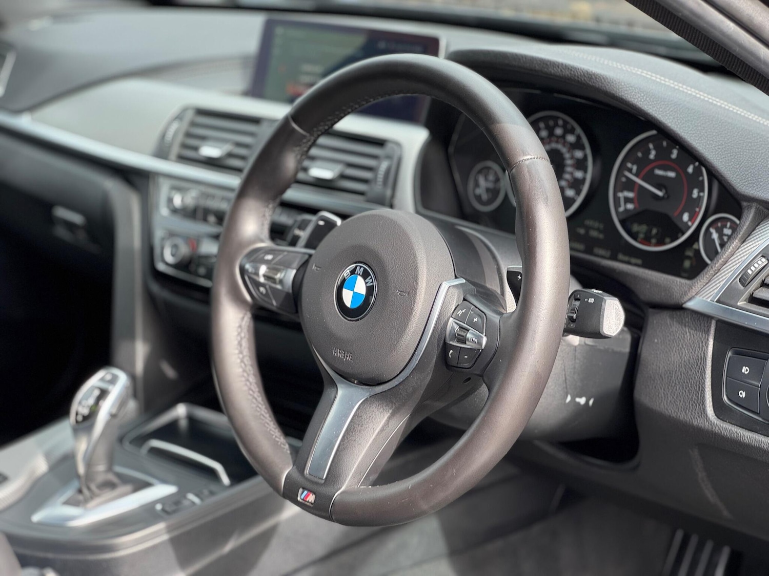 Used BMW 3 Series 2017 for sale - 76161108: Photo 13