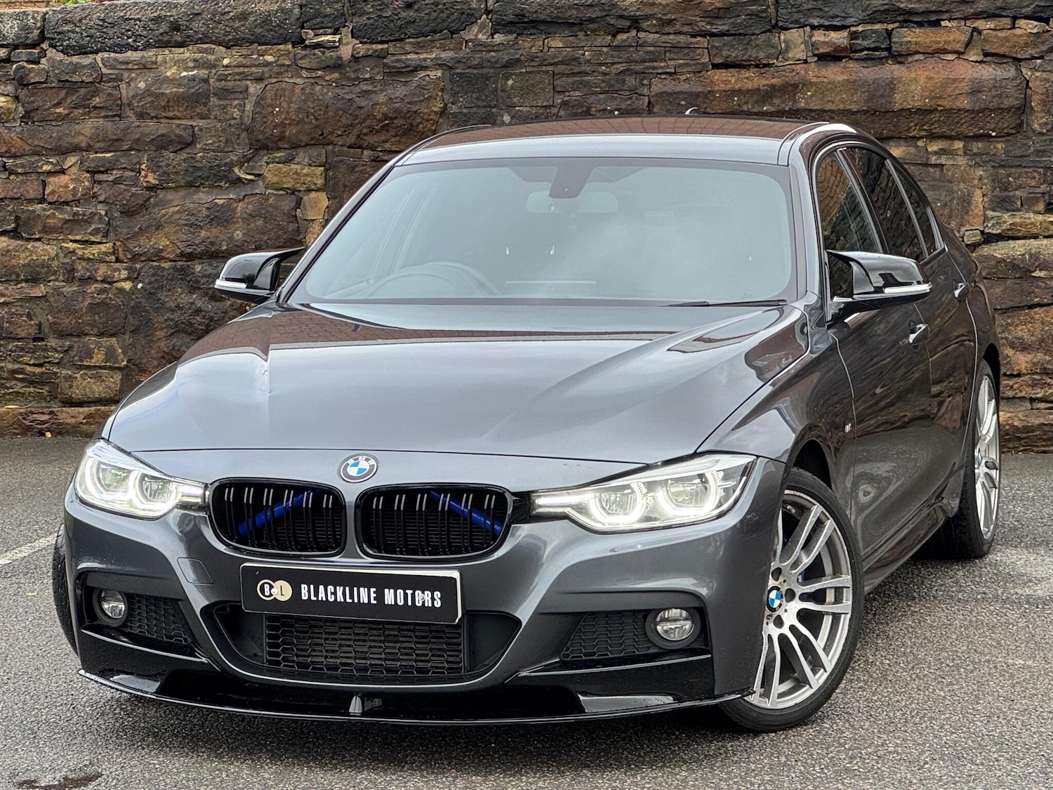 Used BMW 3 Series 2017 for sale - 76161108: Photo 3