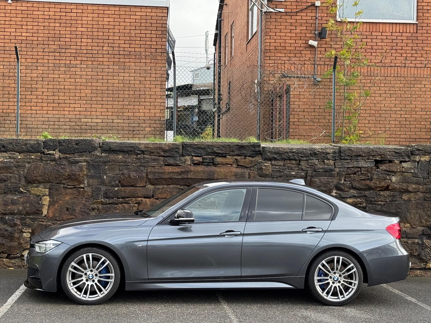 Used BMW 3 Series 2017 for sale - 76161108: Photo 4